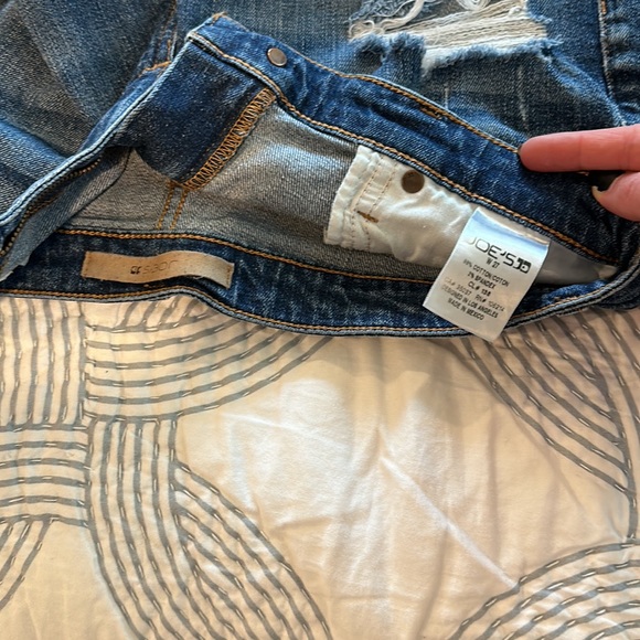 Joes, size 27 cut off shorts with distressing - Picture 3 of 3